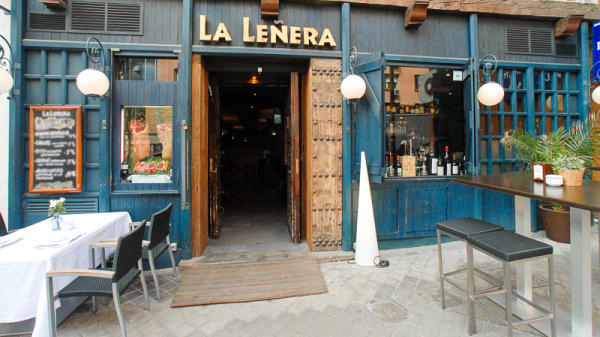 La Leñera