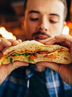 Cinco bares en los que comer sin cubiertos